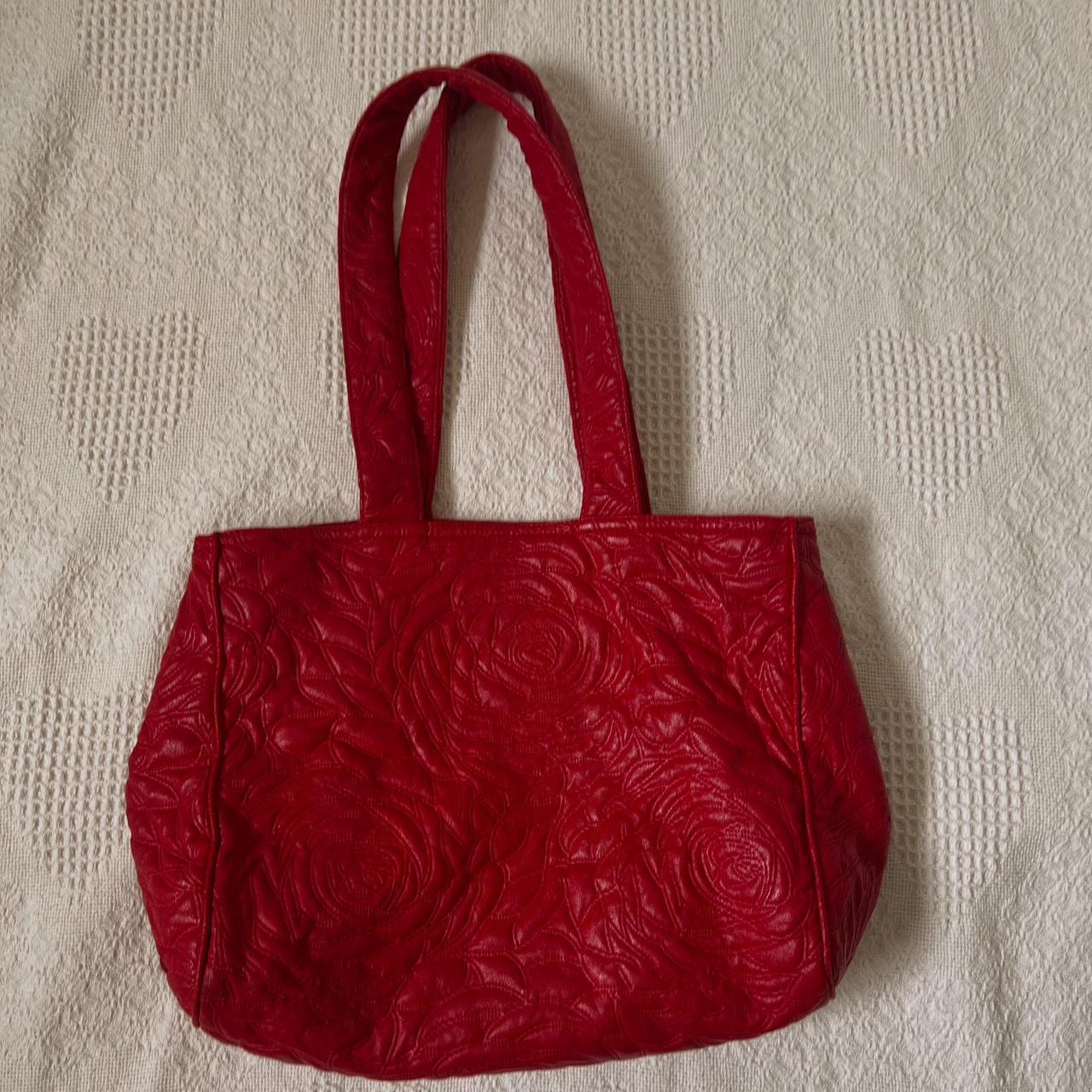 Red rose puff tote bag