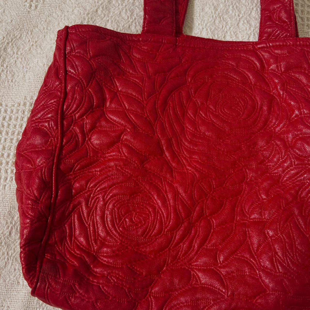 Red rose puff tote bag