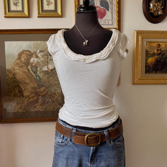 White scoop neck ruffle top (XS)