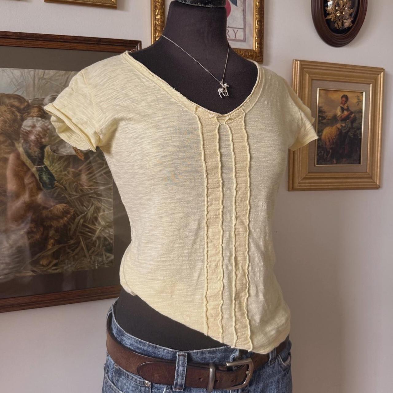 Butter yellow baby tee (L)