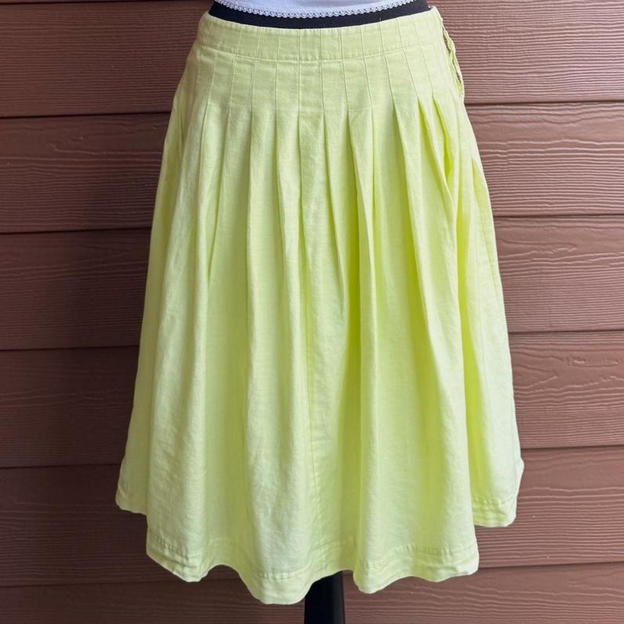 Lime green pleated midi skirt (M)