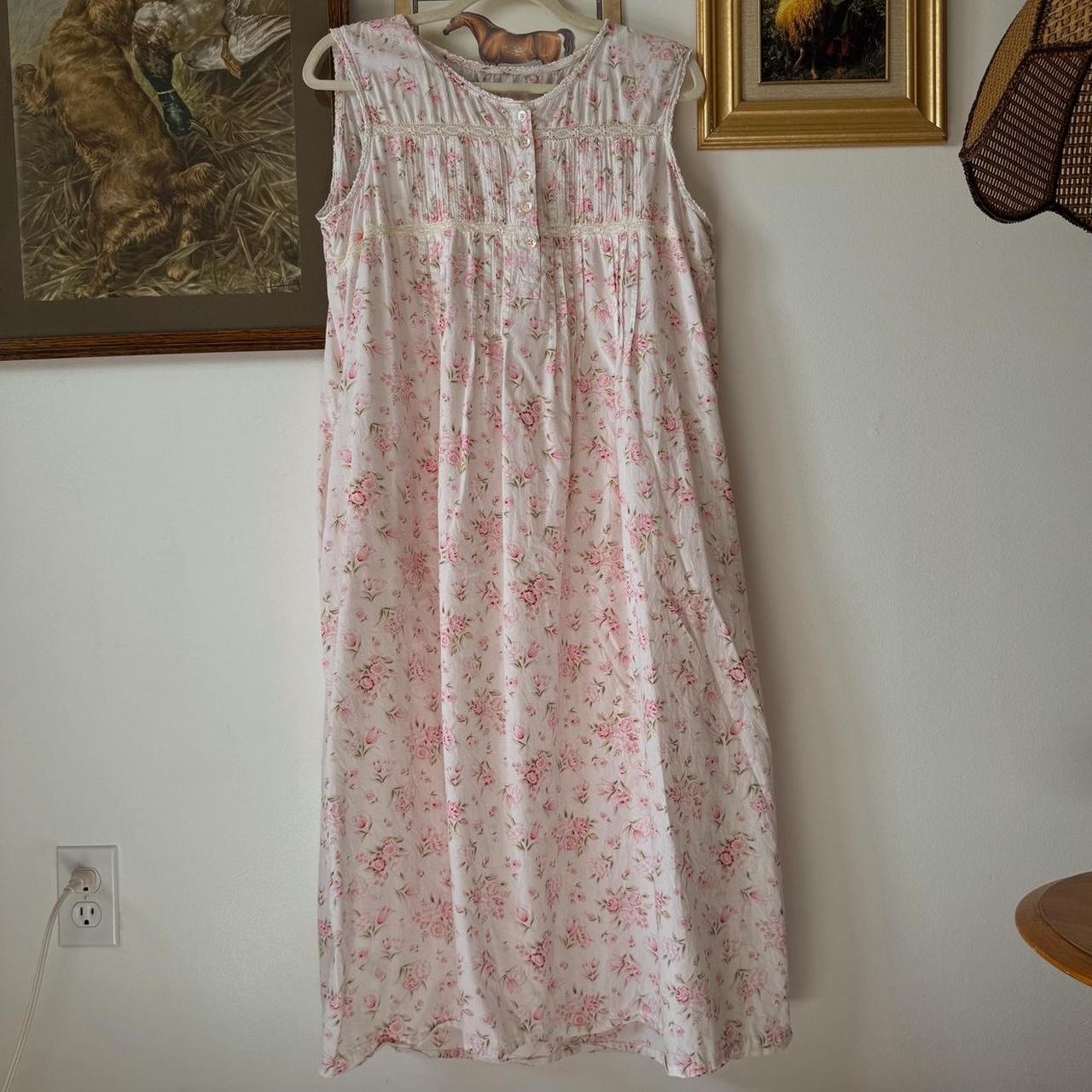 Pink floral nightgown (L)