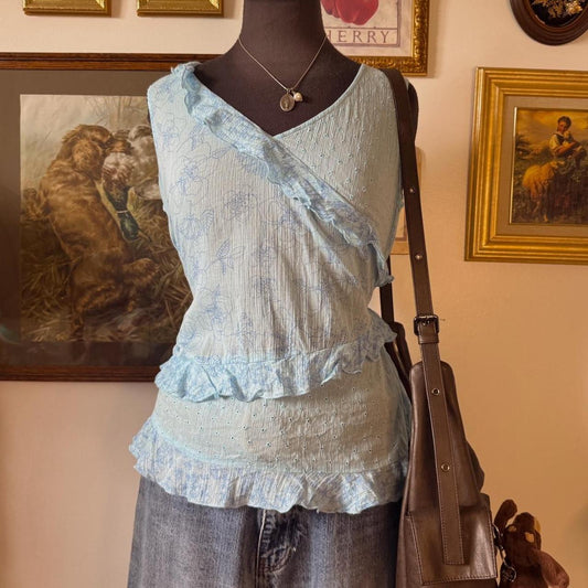 Light blue floral ruffle tank top (L)