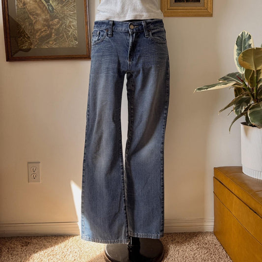 Low rise y2k flare jeans (S)