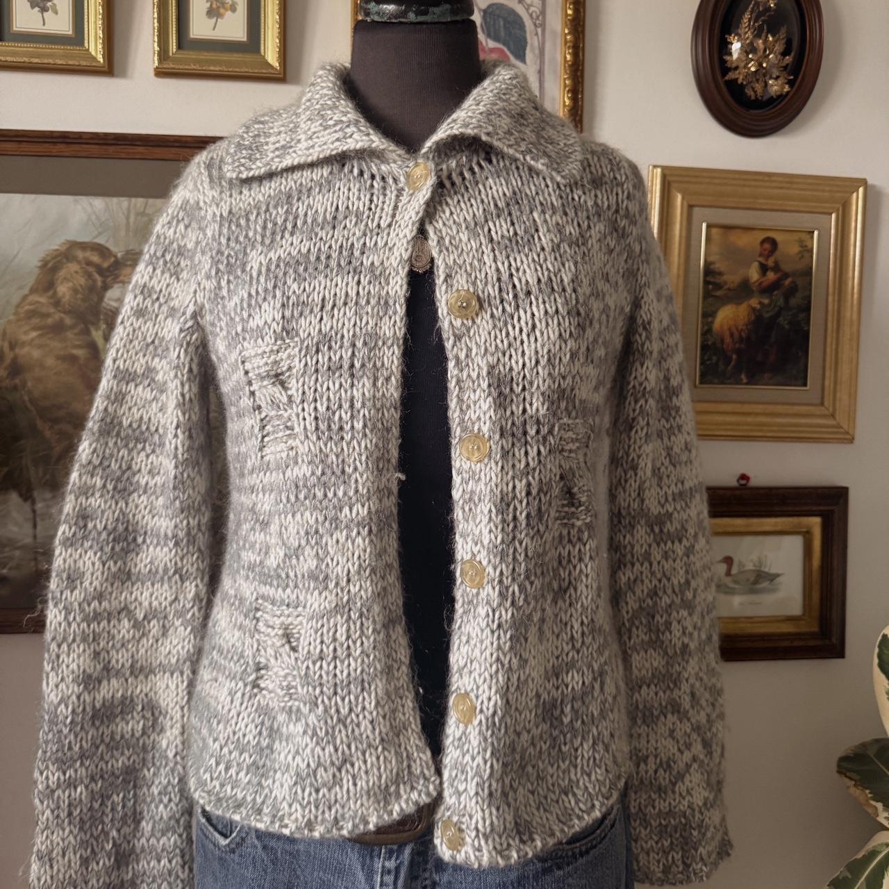 Cozy soft grey knit cardigan (S)