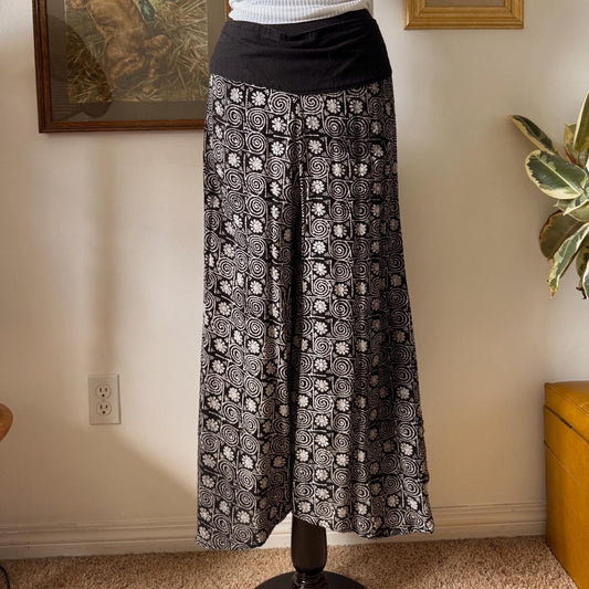 Wide leg flowy whimsical pants (S/M)