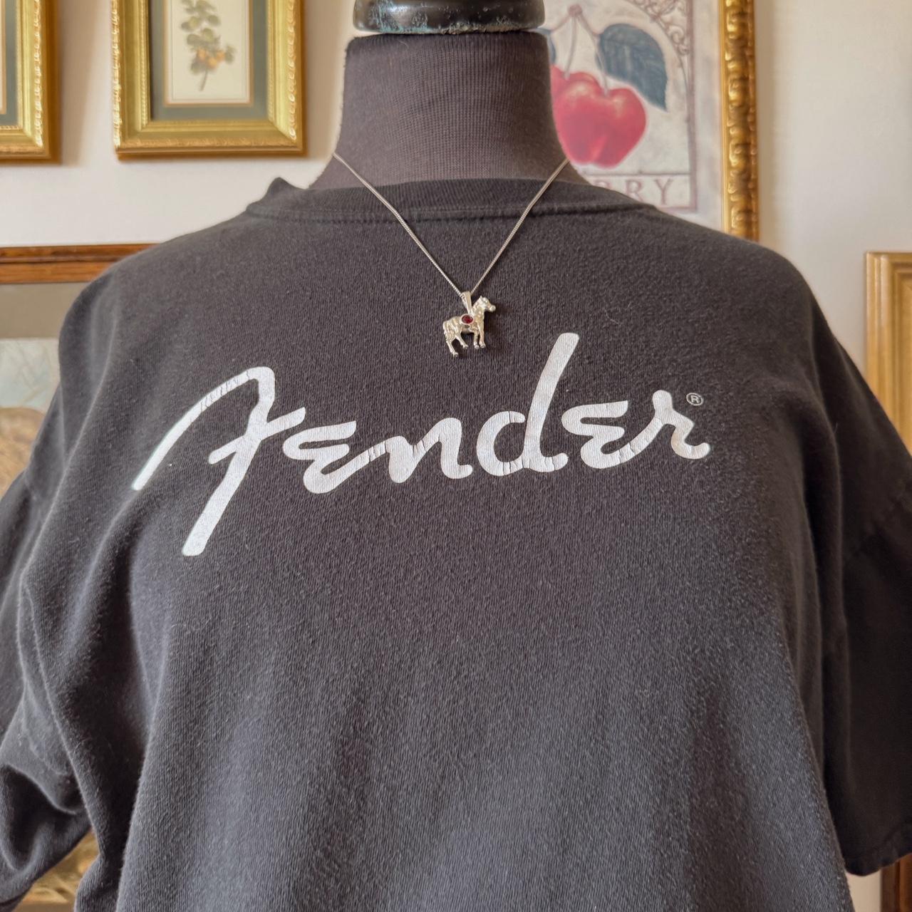 Oversized slouchy 90s fender tee (L)