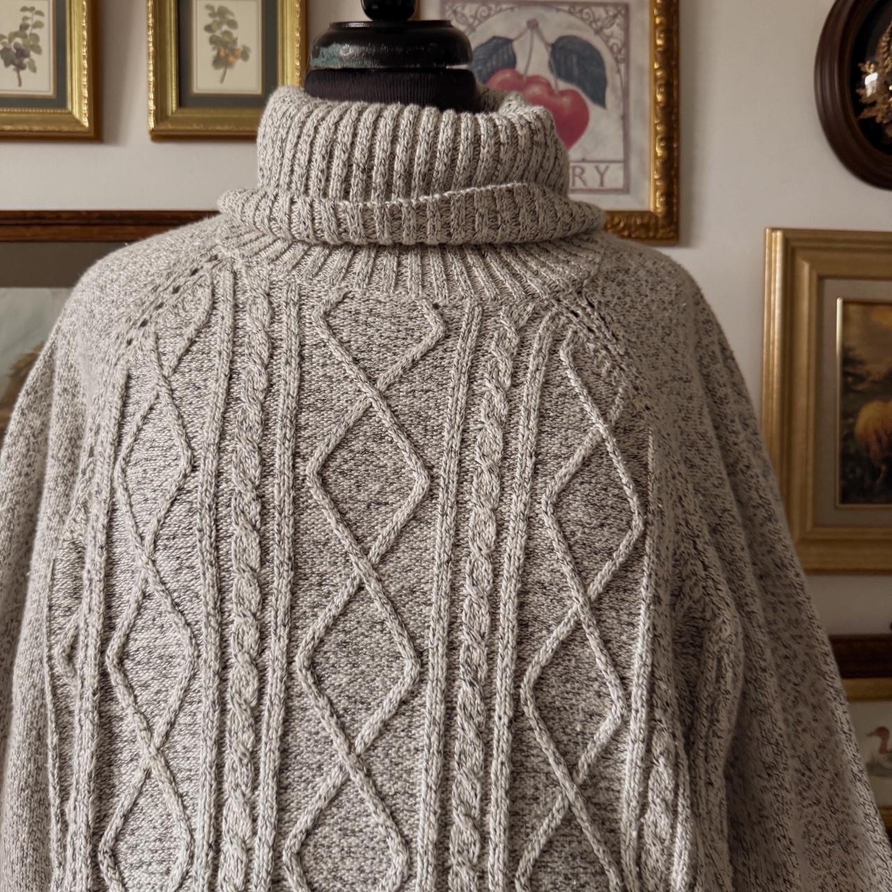 Grey cable knit cotton sweater (L)