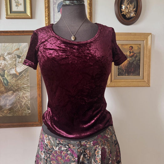 90s burgundy velvet baby tee (S)