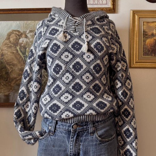Navy floral knit hooded sweater (S/M)