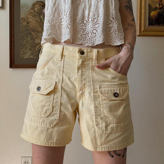 Buttercream vintage shorts (32")