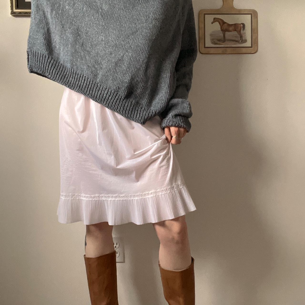 White slip skirt (M)