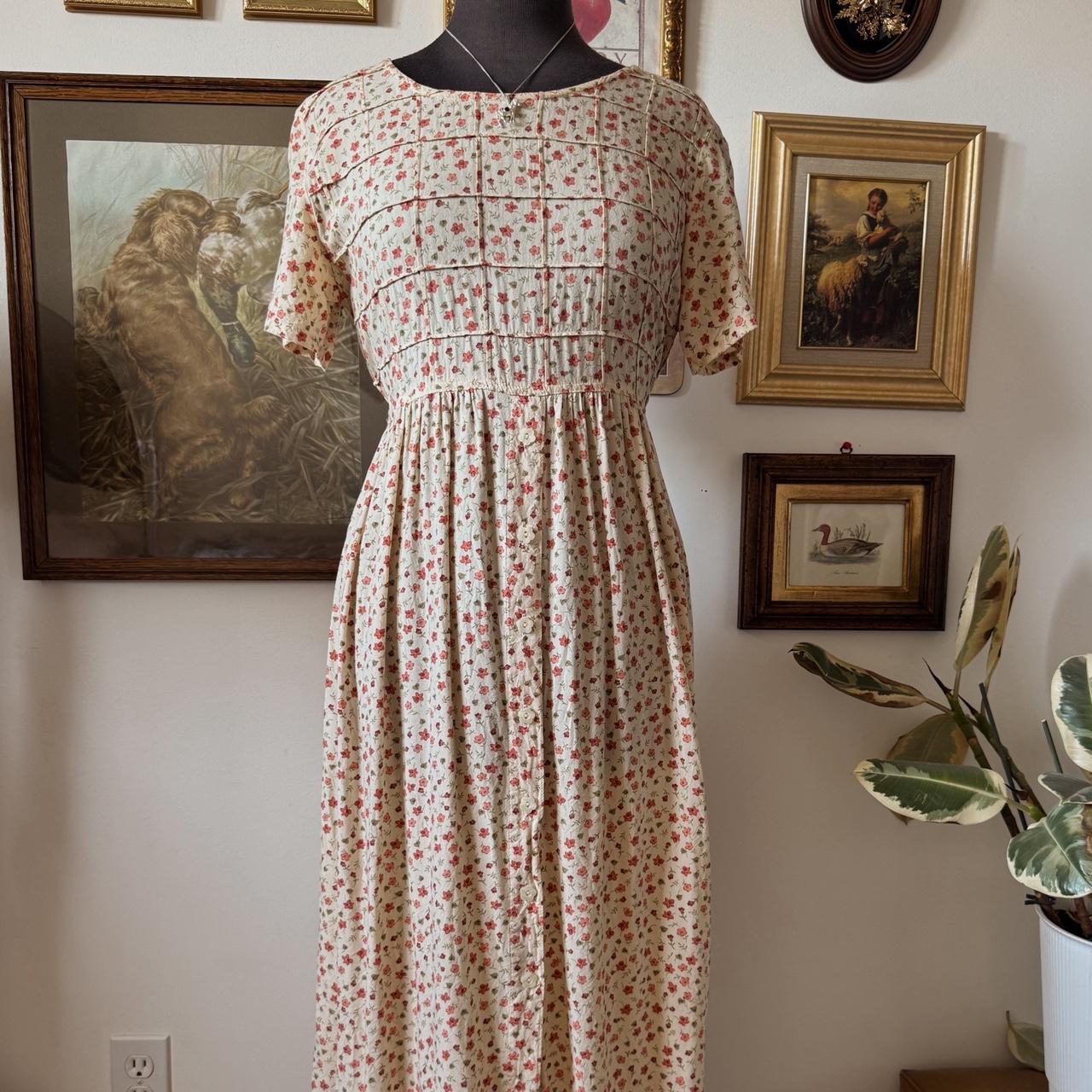 Vintage cottage cream floral maxi dress (M)