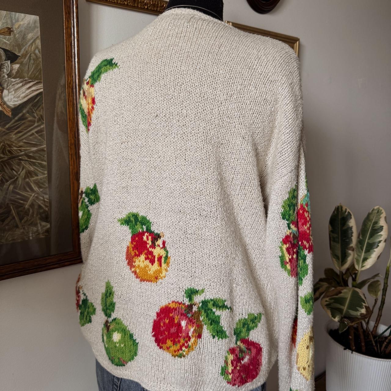 Vintage knit apple cardigan (XL)
