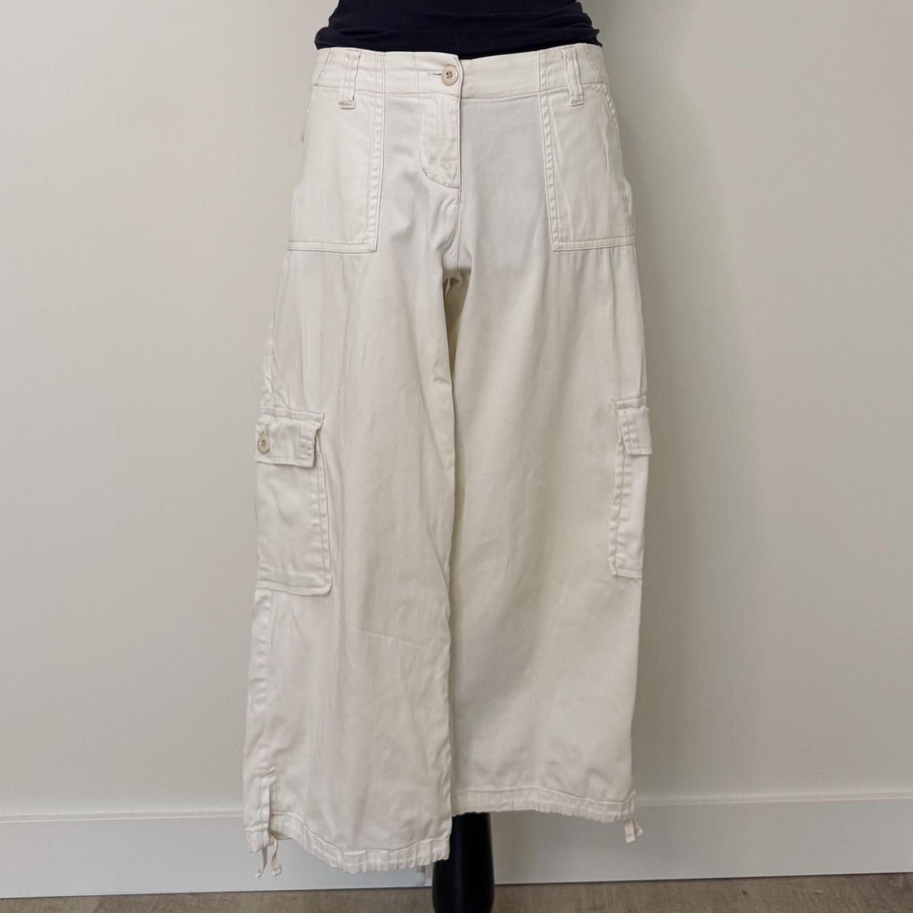 Y2K cream cargo capri pants (S)