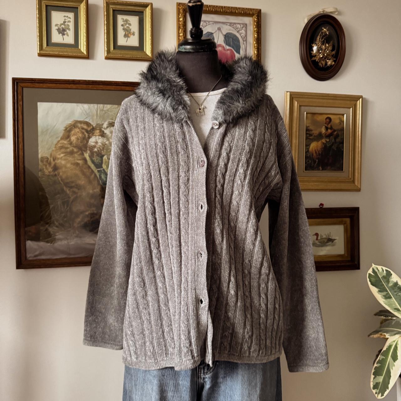 Grey knit faux fur cardigan (L)