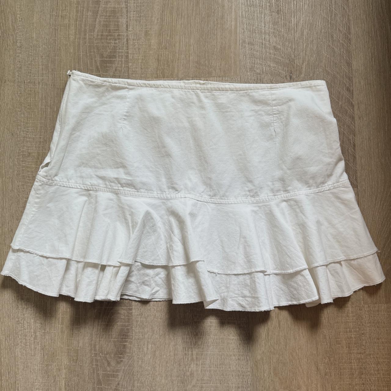 Vintage white ruffle mini skirt (S)