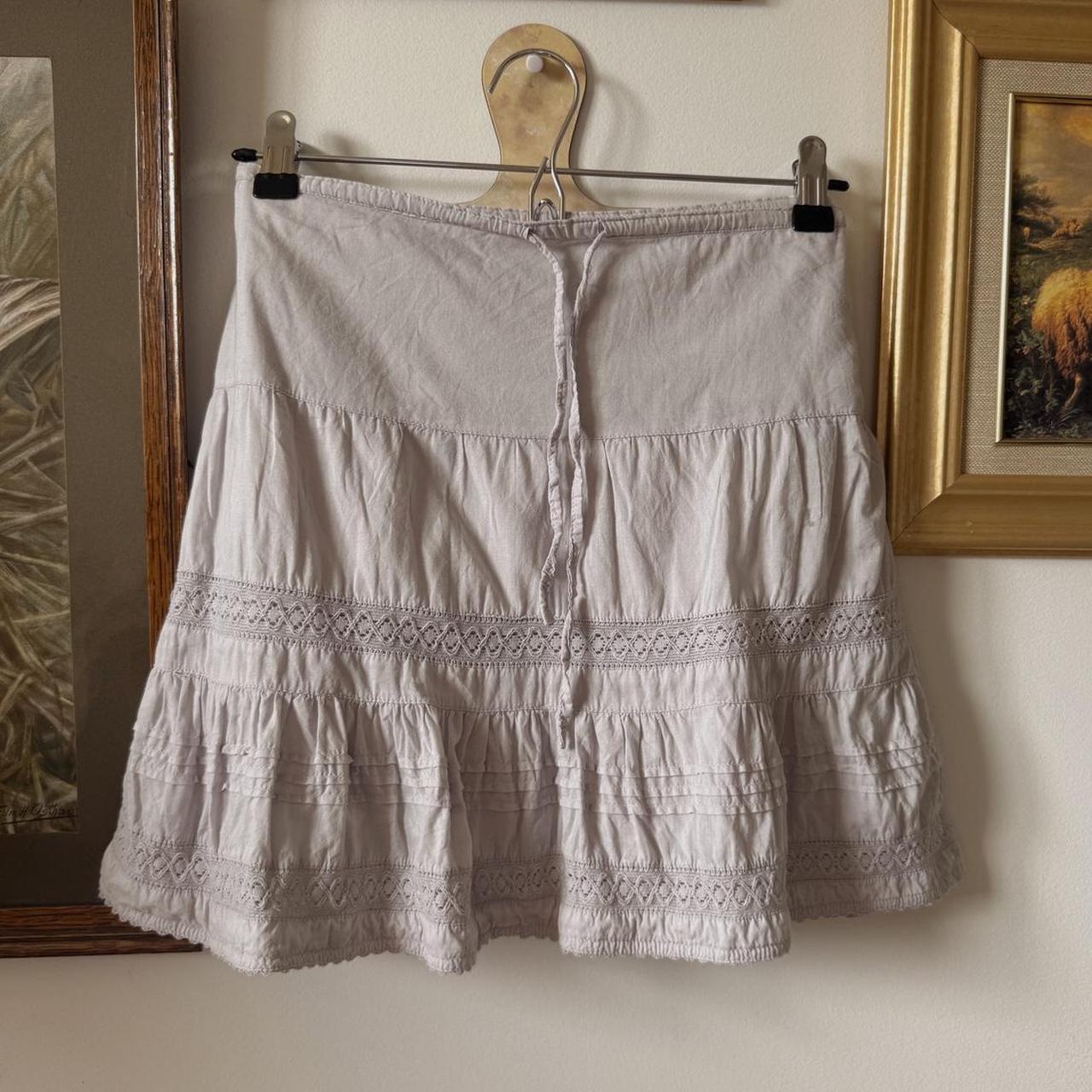 Light grey ruffle mini skirt (S)