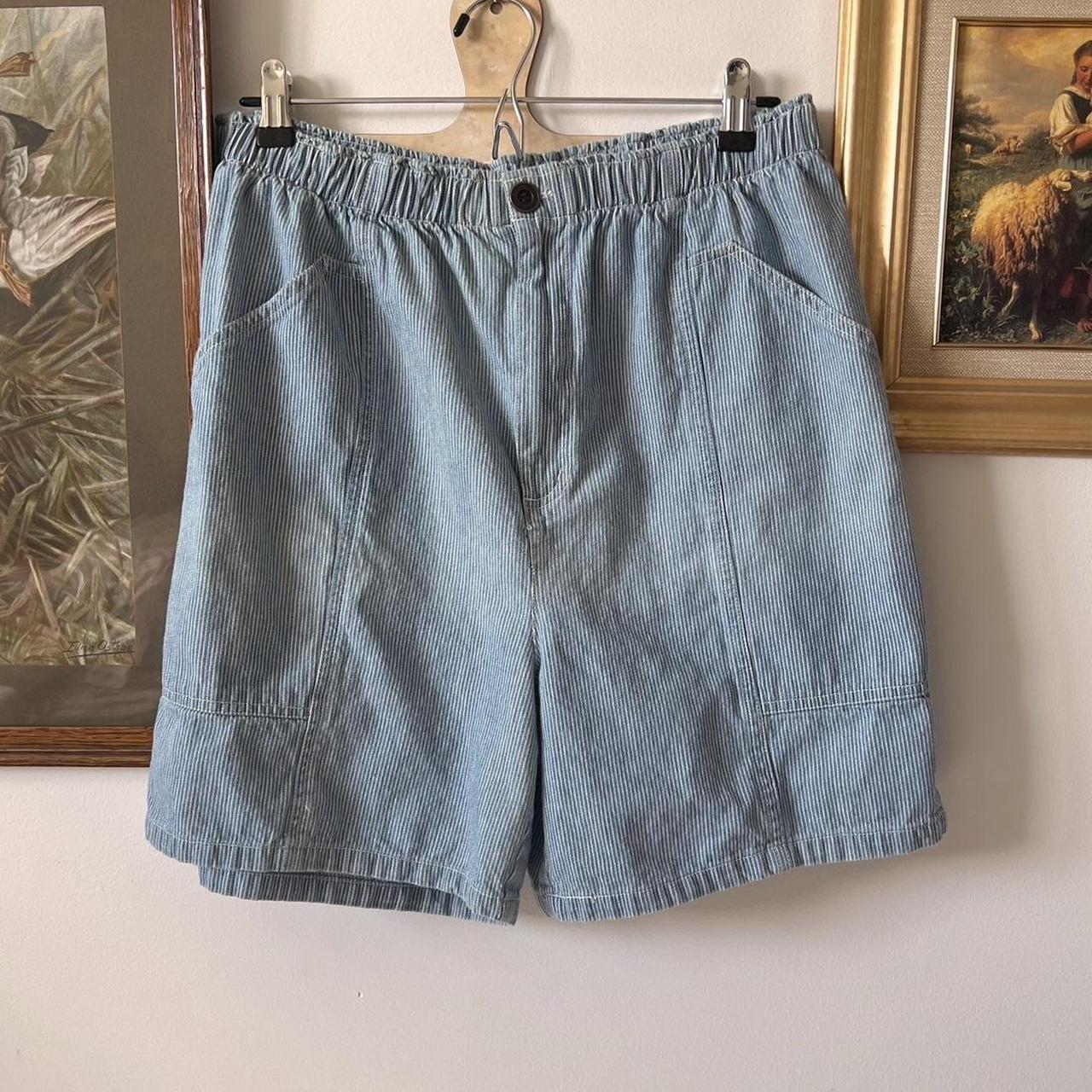 90s coastal striped shorts (XL)