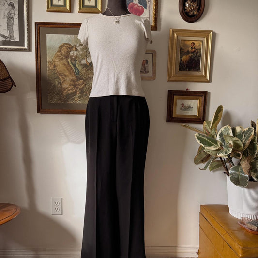 Black pleated trousers (M)