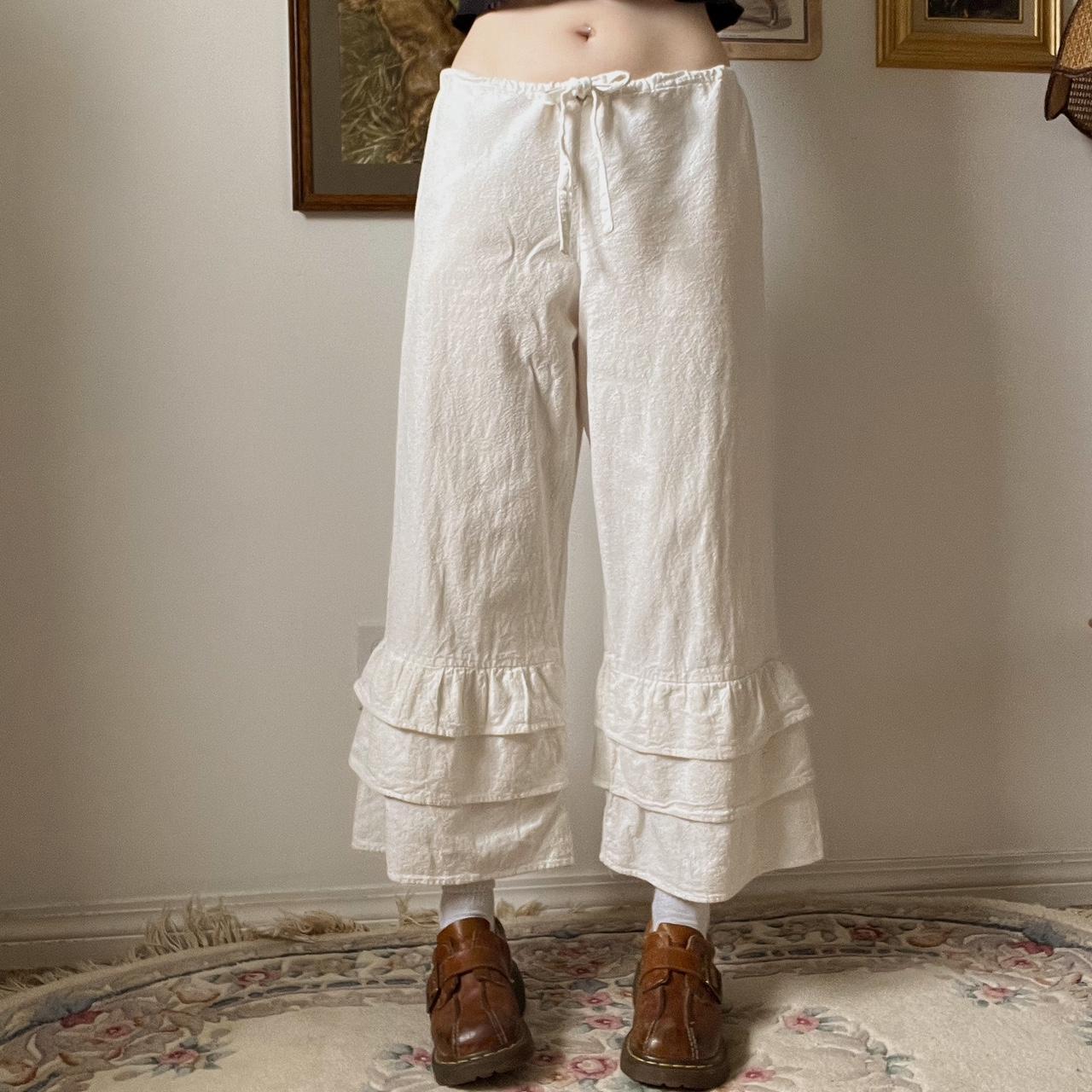 Cream ruffle bloomer pants (S)