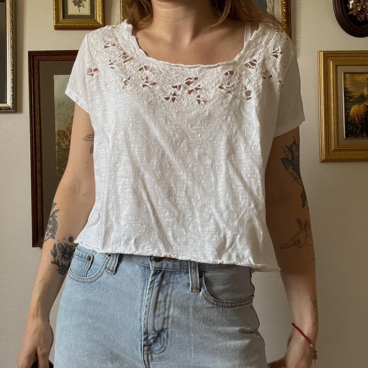 Lace cottage crop tee (L)