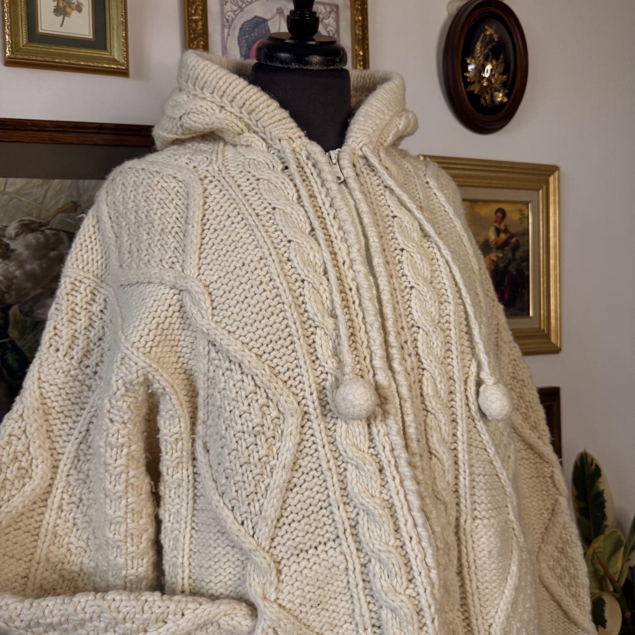Cream cable knit zip up hoodie (M/L)
