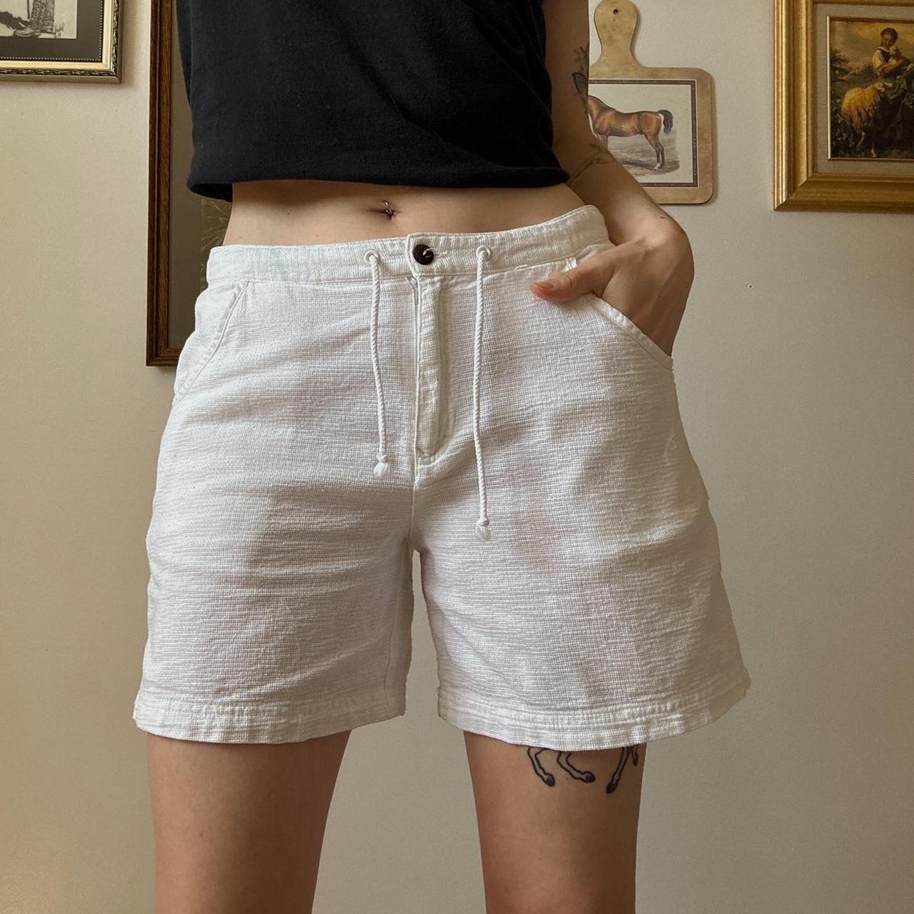 White cotton shorts (M)