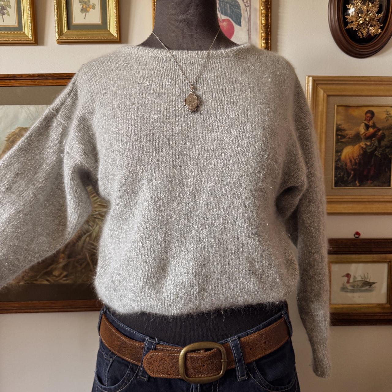 Soft grey knit sweater (S)