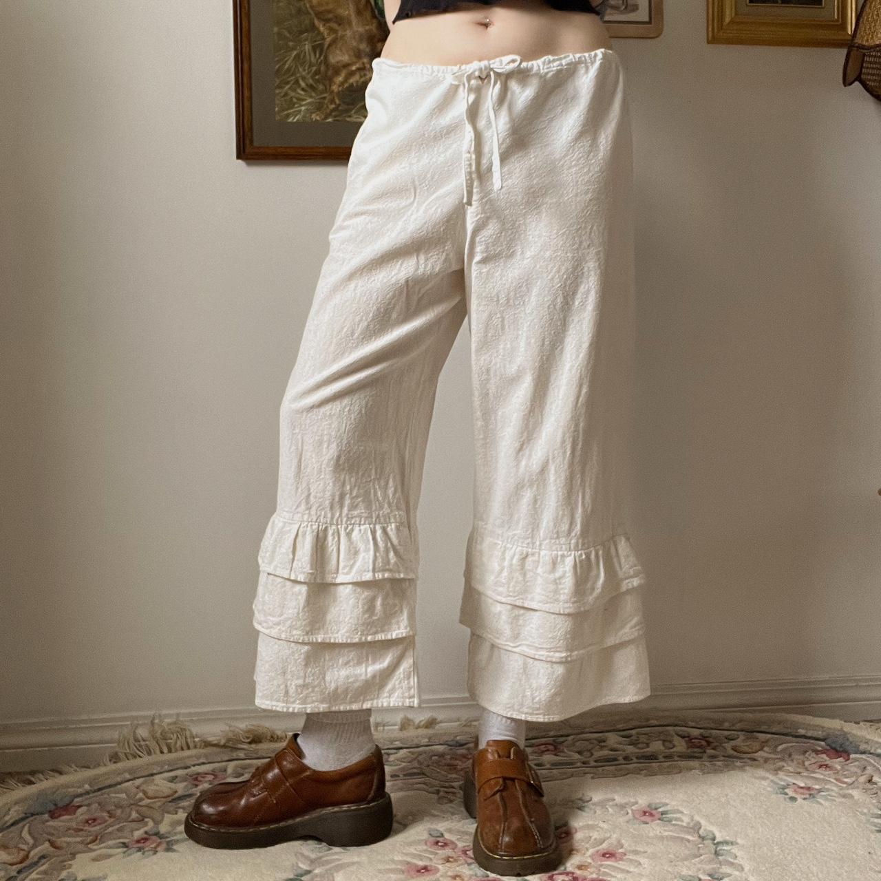 Cream ruffle bloomer pants (S)