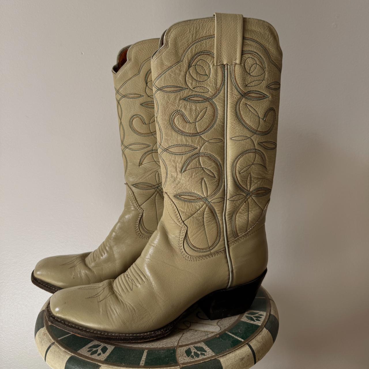 Vintage leather cowgirl boots (35.5)