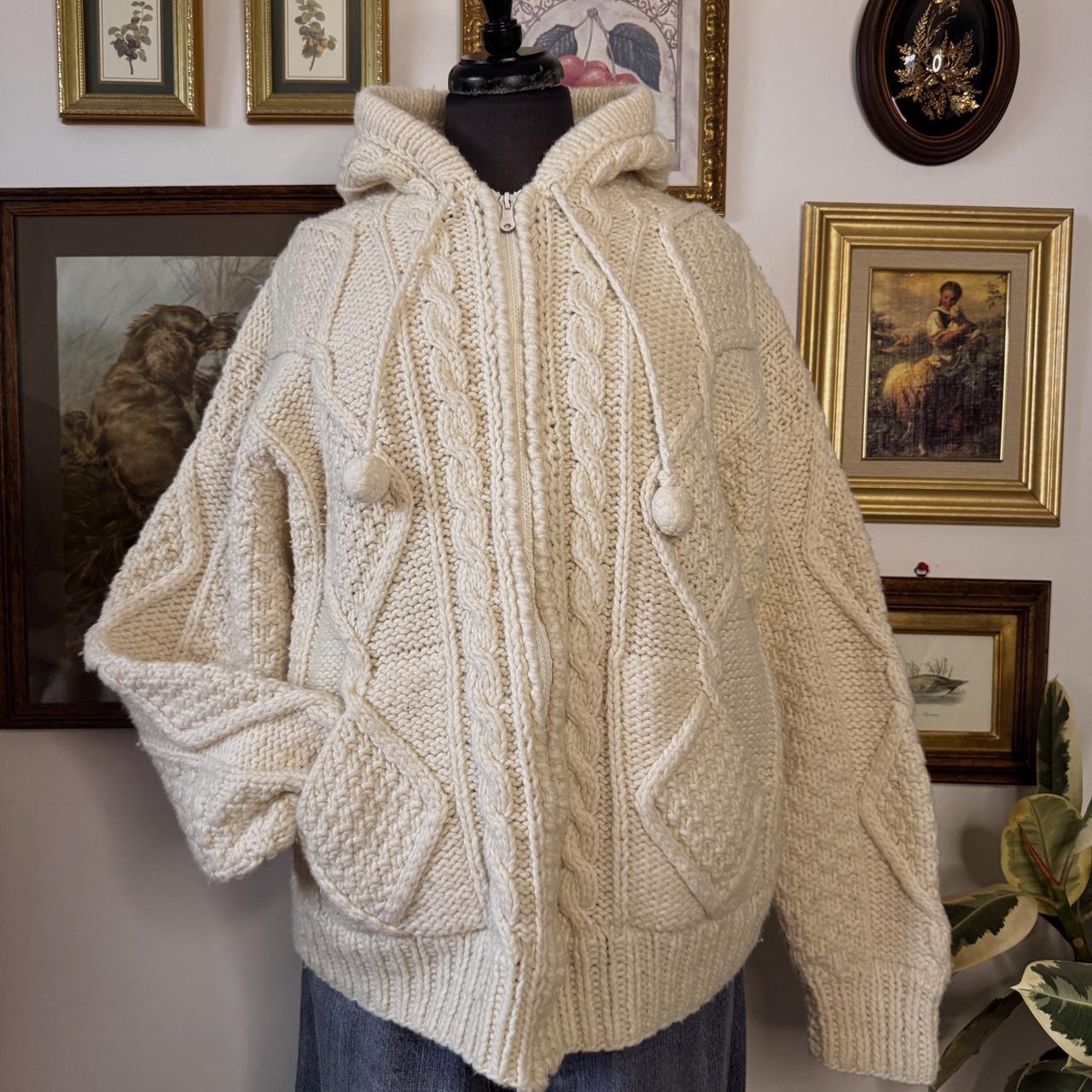 Cream cable knit zip up hoodie (M/L)