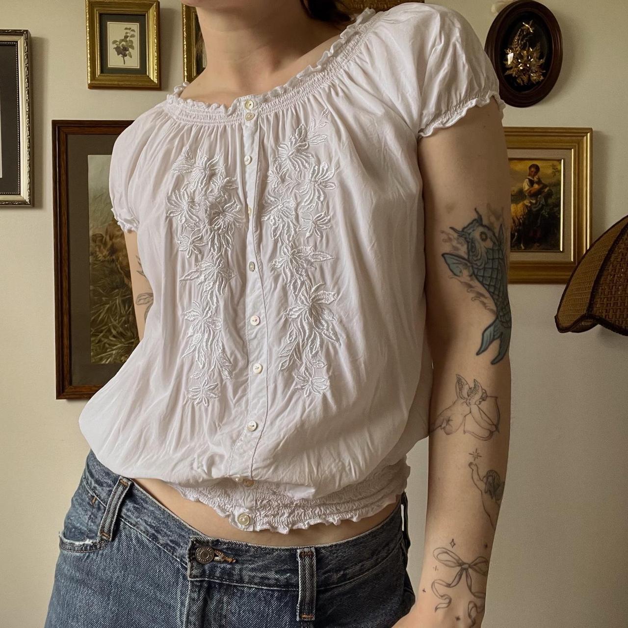 Floral white cottage blouse (M)