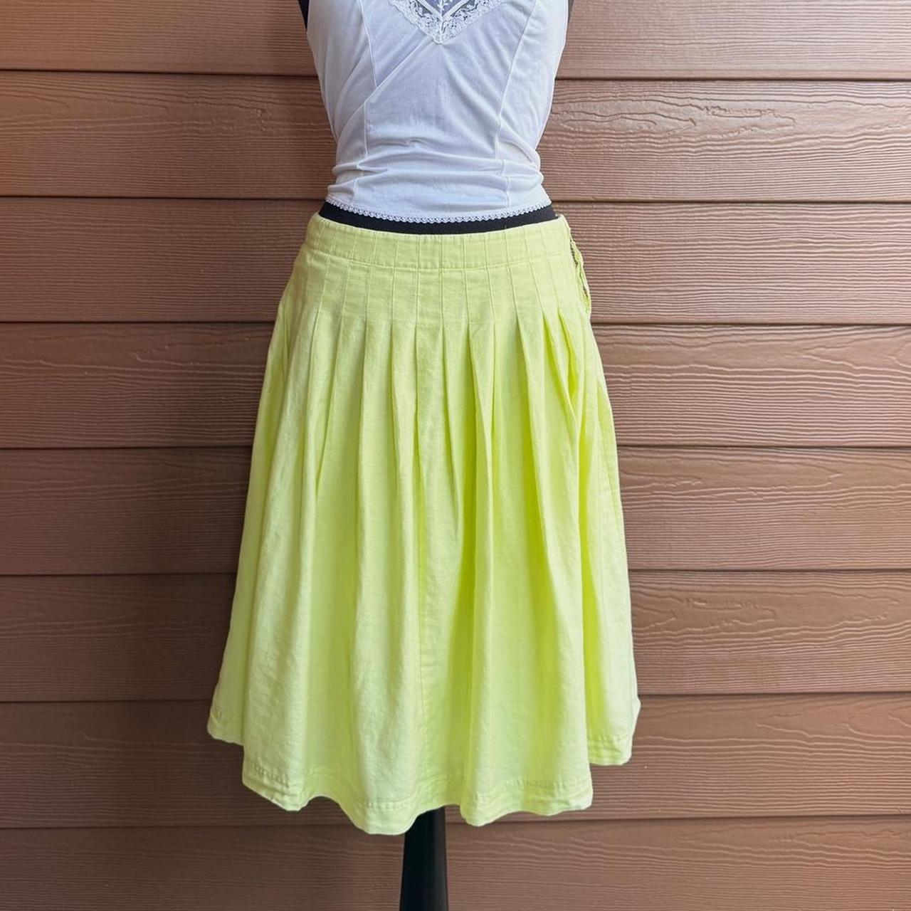 Lime green pleated midi skirt (M)