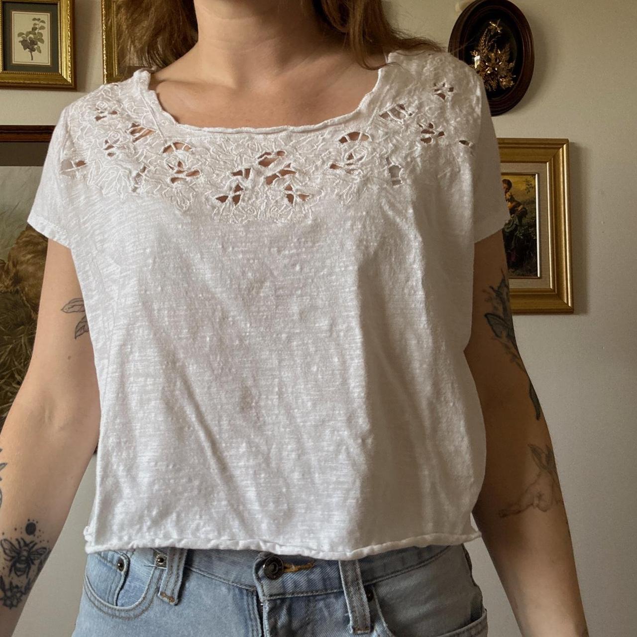 Lace cottage crop tee (L)