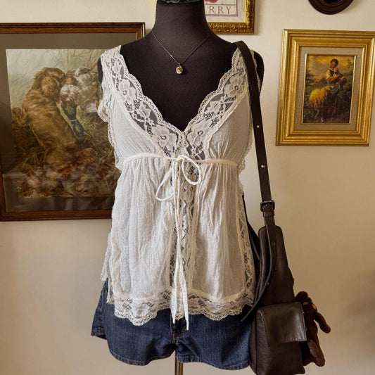Cream lace vintage tank top (S)