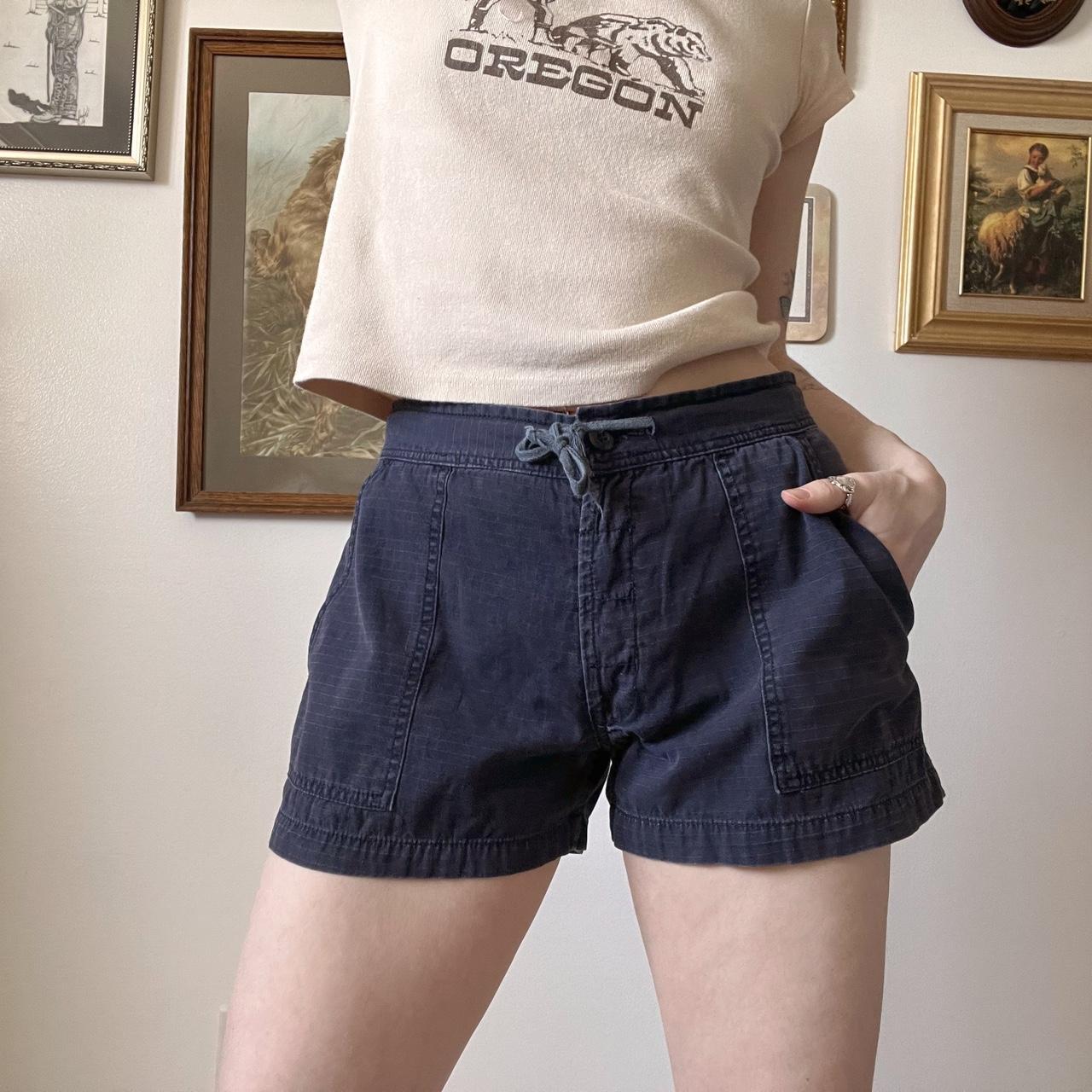 Navy cargo mini shorts (M)