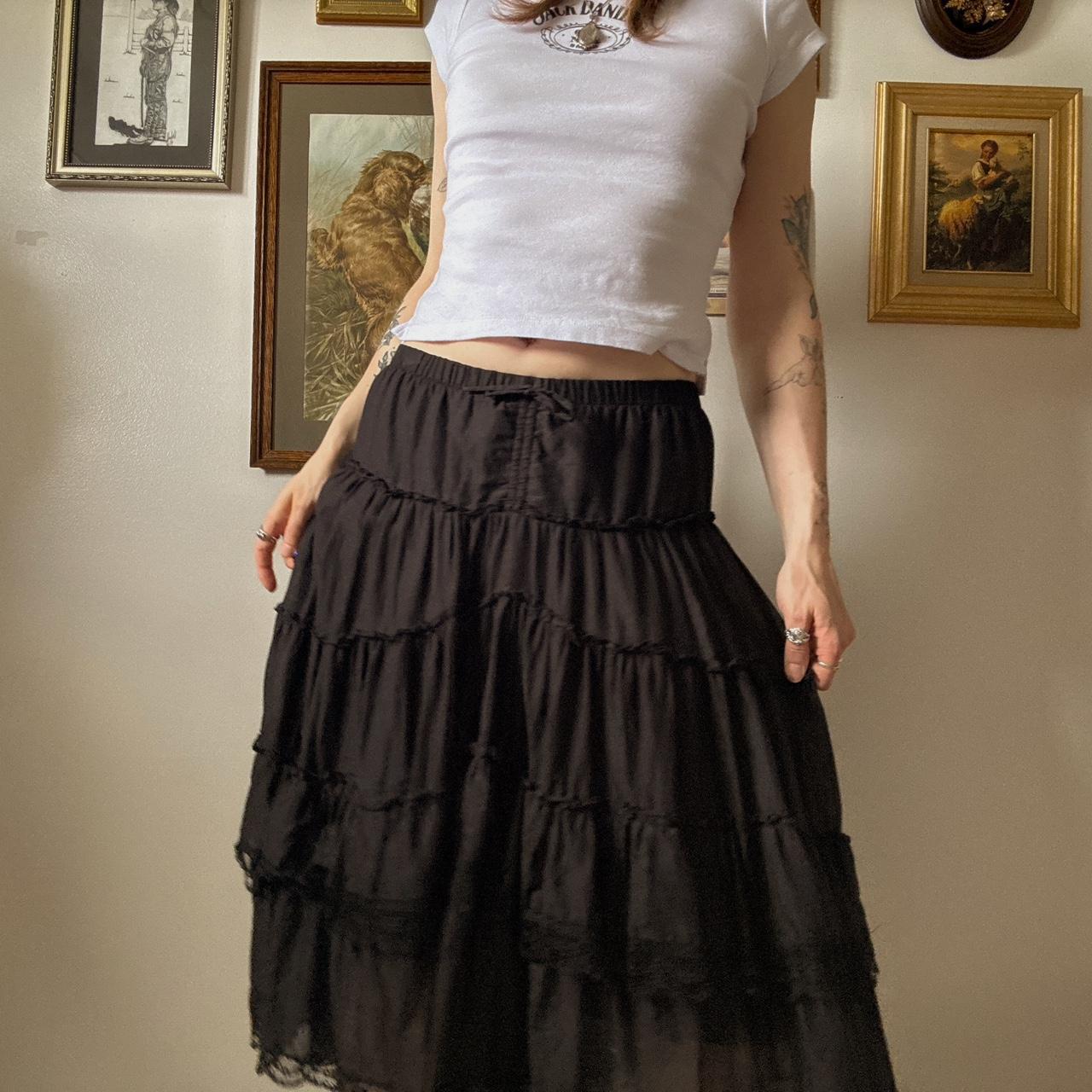 Tiered black lace skirt (M)