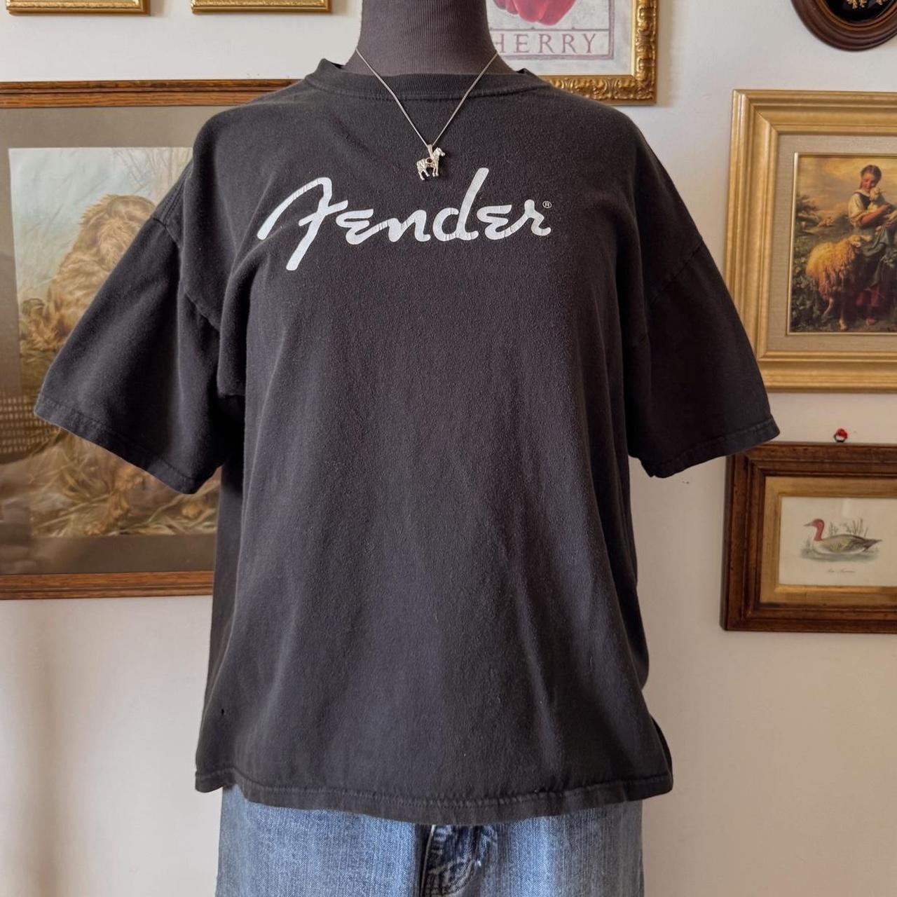 Oversized slouchy 90s fender tee (L)