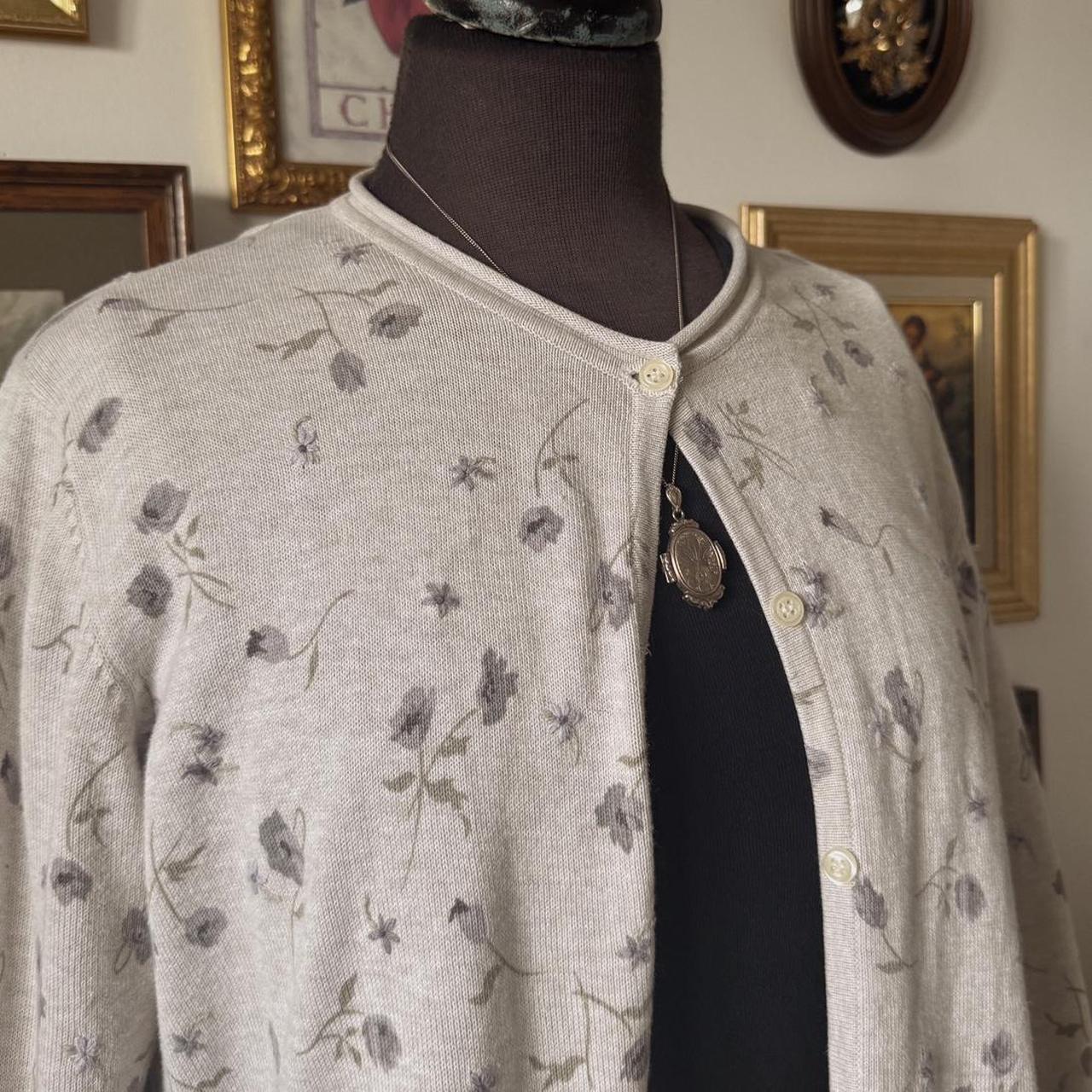 Soft cottage floral cardigan (L)