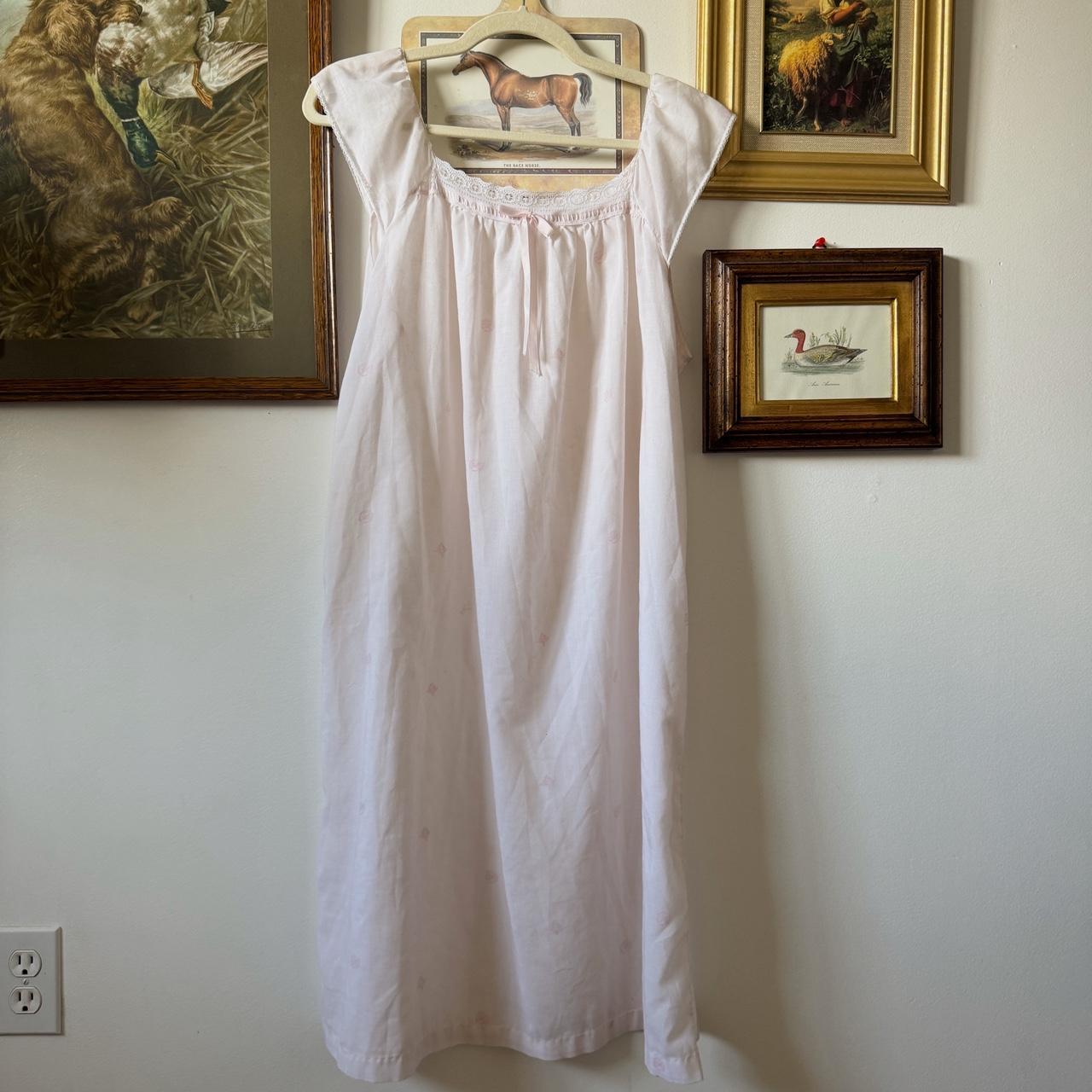 Soft pink cottage lace nightgown (L)