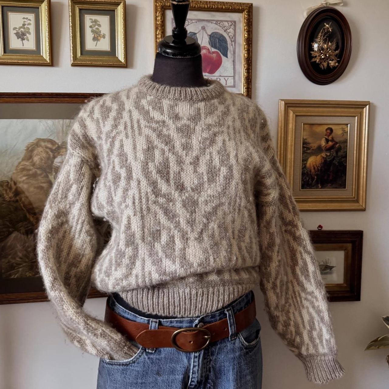 Cream vintage wool knit sweater (M)