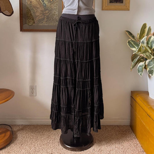 Black boho maxi skirt (S)