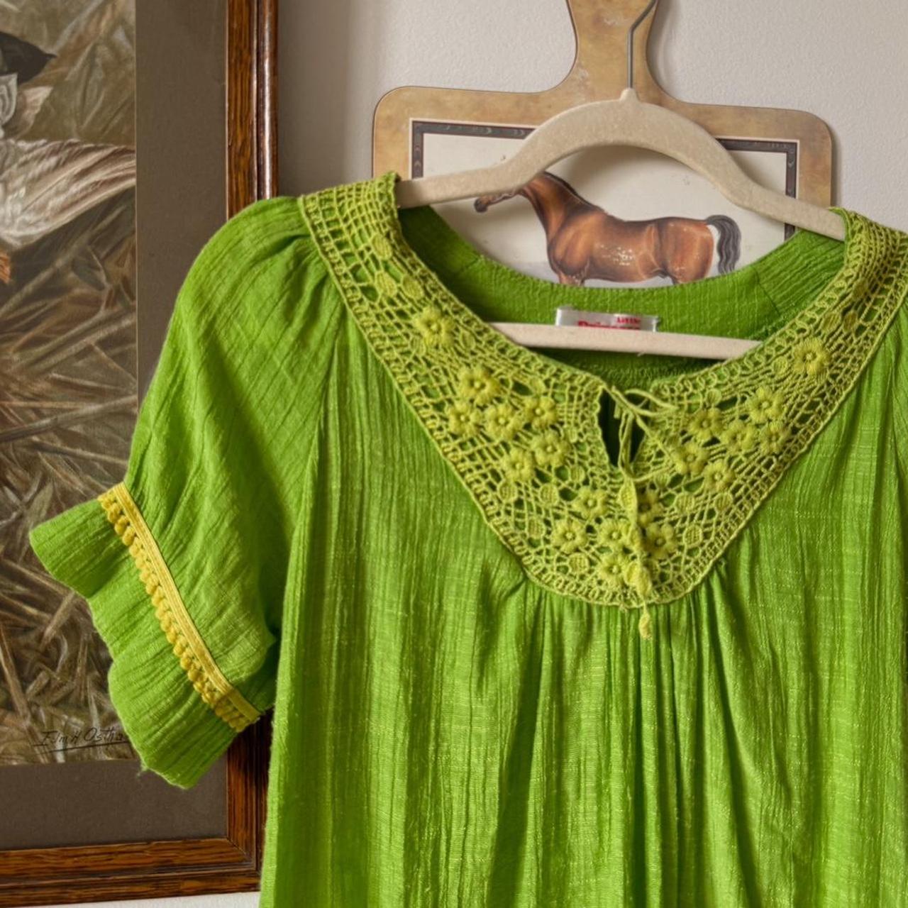 Bright green peasant top (S/M)