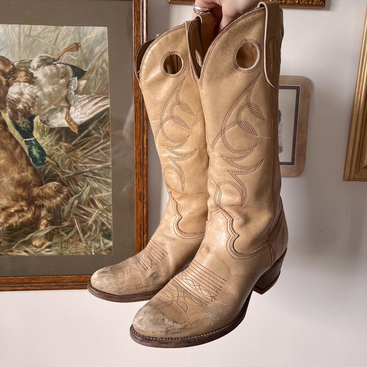 Tan leather cowboy boots (6/6.5)