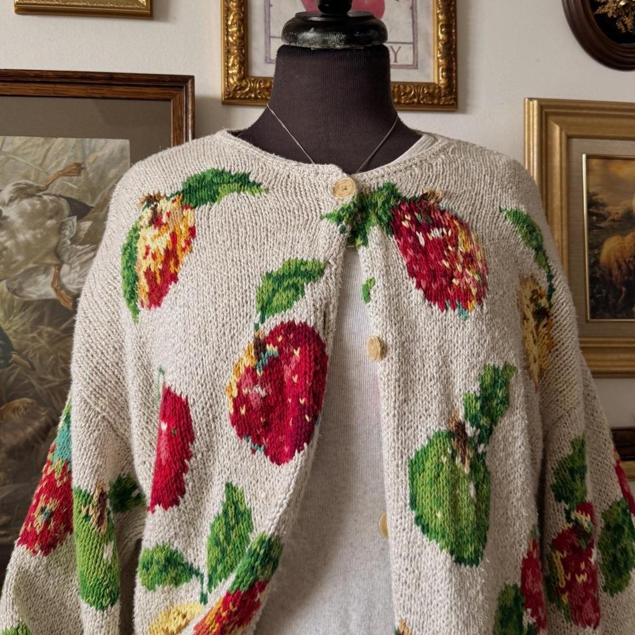 Vintage knit apple cardigan (XL)