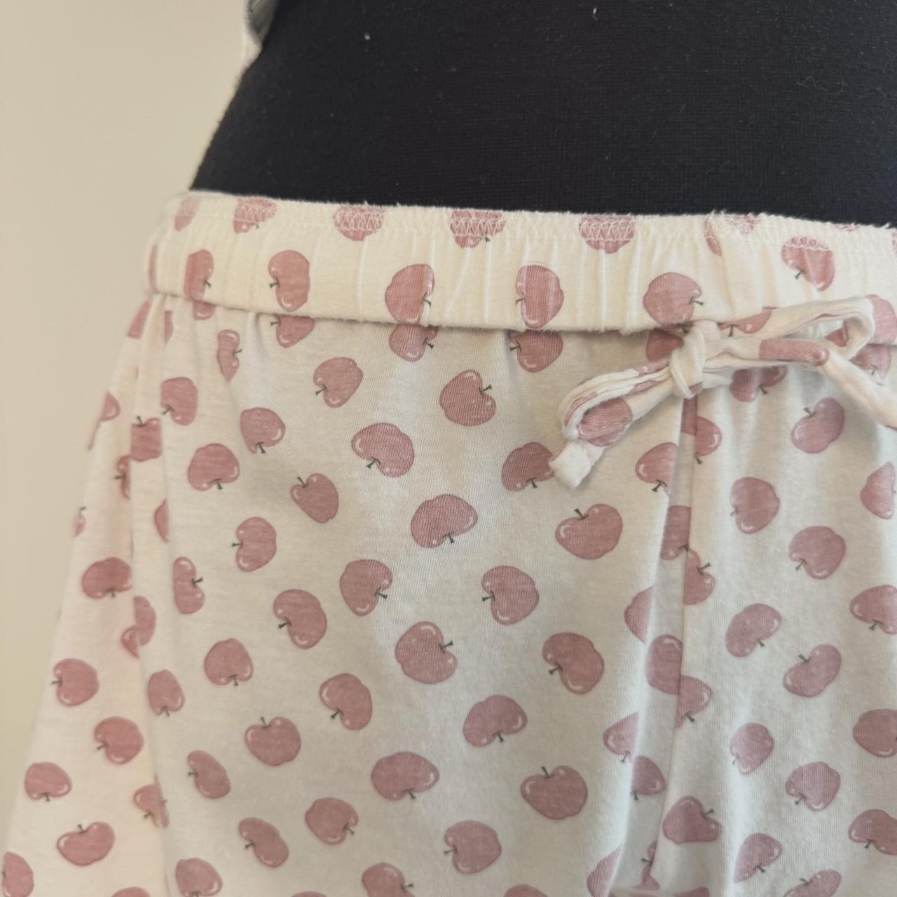 Cozy apple lounge shorts (M)