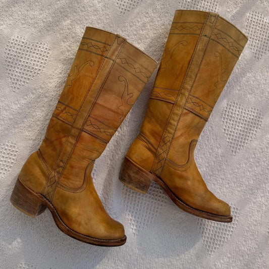 Tan leather campus boots (7.5)