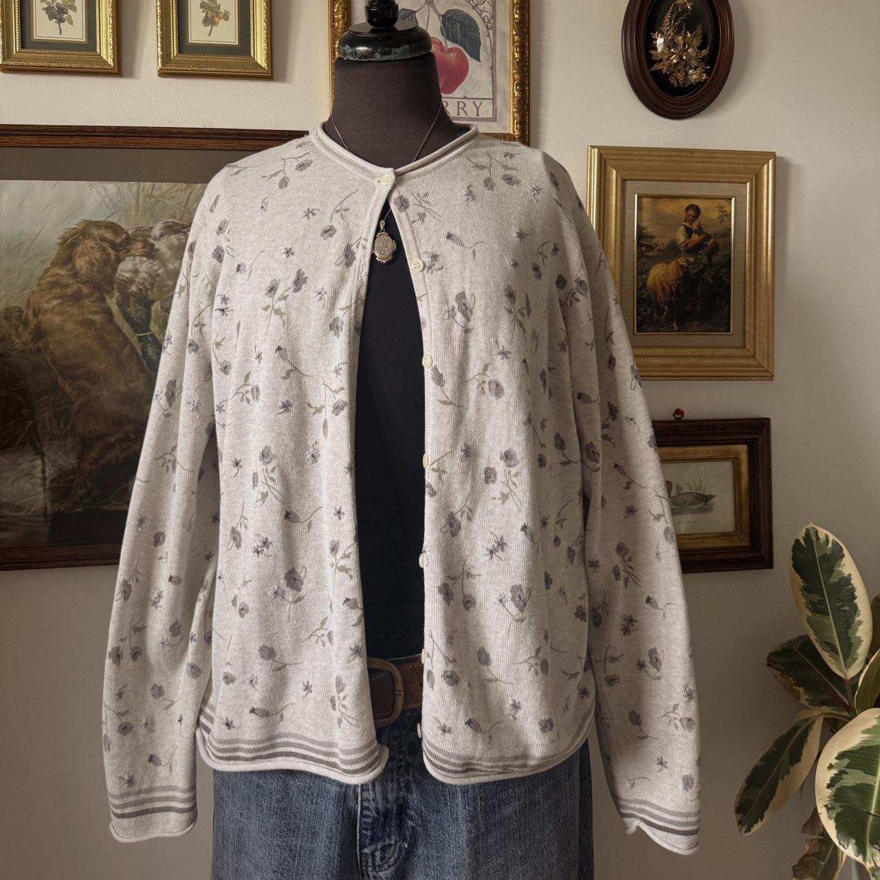 Soft cottage floral cardigan (L)