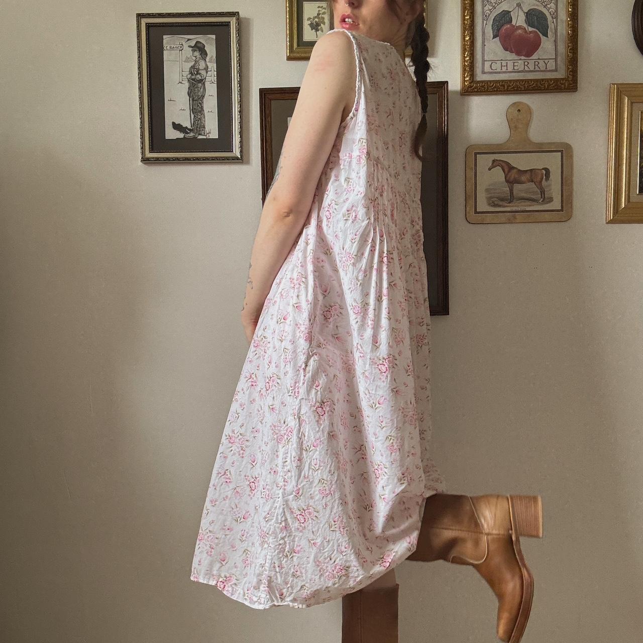 Pink floral nightgown (L)